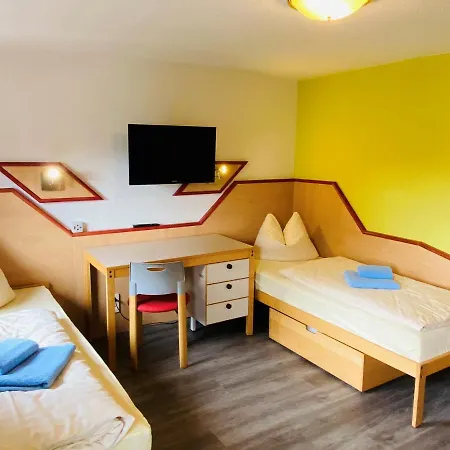 Haus Rosenbaum Am Rennsteig Gruppenhaus - - Begegnungsstätte Bis 50 Personen *