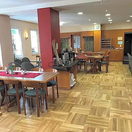 Ξενοδοχείο Haus Rosenbaum Am Rennsteig Gruppenhaus - - Bis 50 Personen Neuhaus am Rennweg