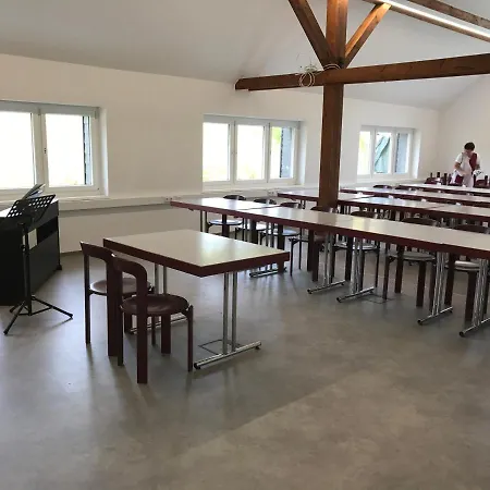 Haus Rosenbaum Gruppenhaus- Begegnungsstaette - * Neuhaus am Rennweg