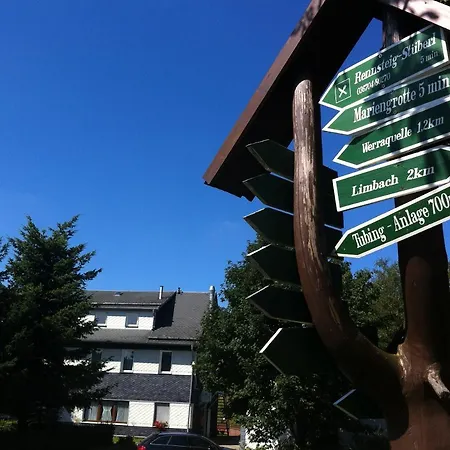 Hotel Haus Rosenbaum Gruppenhaus- Begegnungsstaette - Neuhaus am Rennweg
