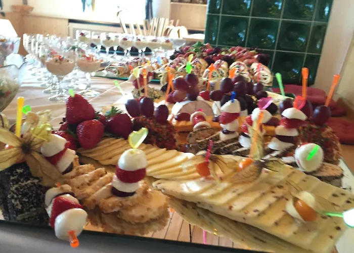 Hotel Haus Rosenbaum am Rennsteig Gruppenhaus - Pension - Begegnungsstätte bis 50 Personen *