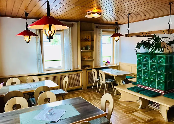 Haus Rosenbaum am Rennsteig Gruppenhaus - Pension - Begegnungsstätte bis 50 Personen