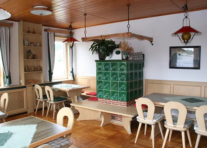 Haus Rosenbaum am Rennsteig Gruppenhaus - Pension - Begegnungsstätte bis 50 Personen *