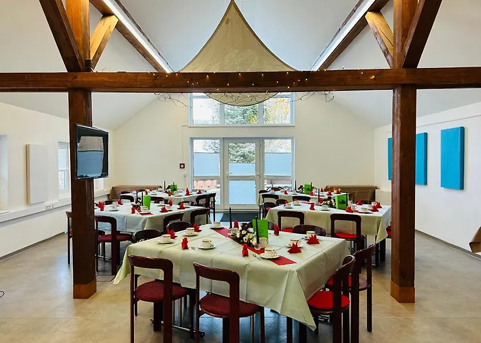 Haus Rosenbaum Am Rennsteig Gruppenhaus - - Begegnungsstaette Bis 50 Personen * Neuhaus am Rennweg