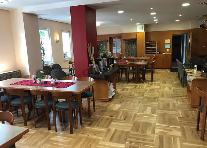 Haus Rosenbaum Am Rennsteig Gruppenhaus - - Begegnungsstaette Bis 50 Personen