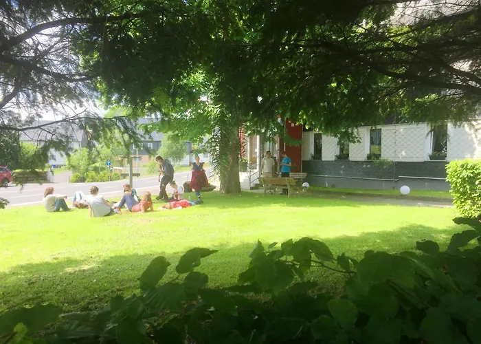 Haus Rosenbaum am Rennsteig Gruppenhaus - Pension - Begegnungsstätte bis 50 Personen Neuhaus am Rennweg